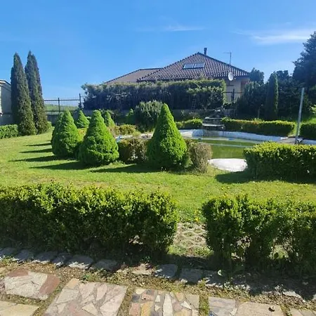 Dworek Krolewski Malgorzata