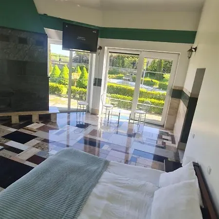 Dworek Krolewski Malgorzata 3*