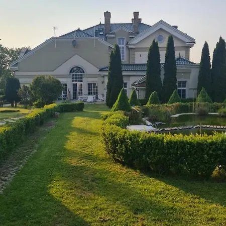 Dworek Krolewski Malgorzata