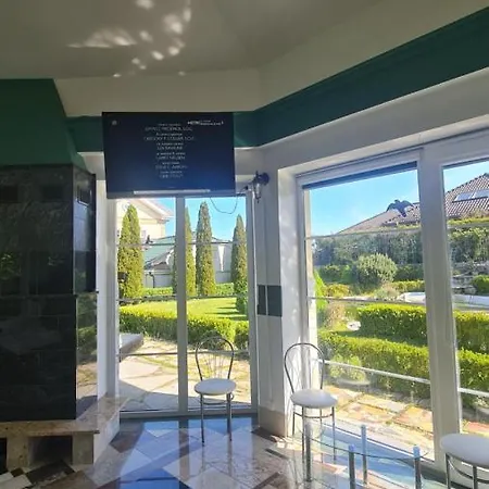 ホテル Dworek Krolewski Malgorzata