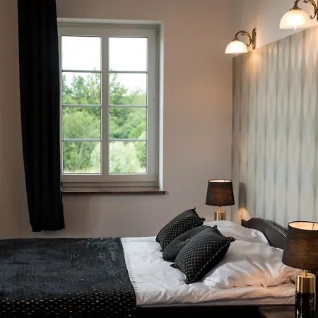 Dworek Krolewski Malgorzata