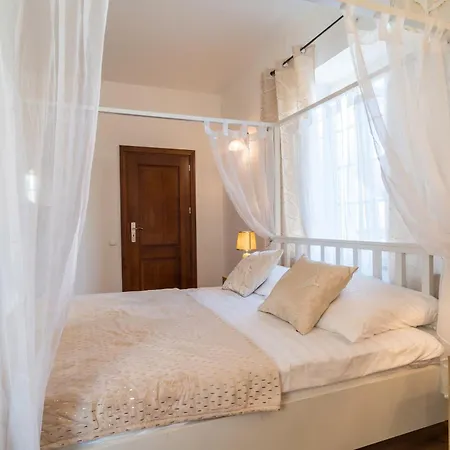 Dworek Krolewski Malgorzata グダニスク