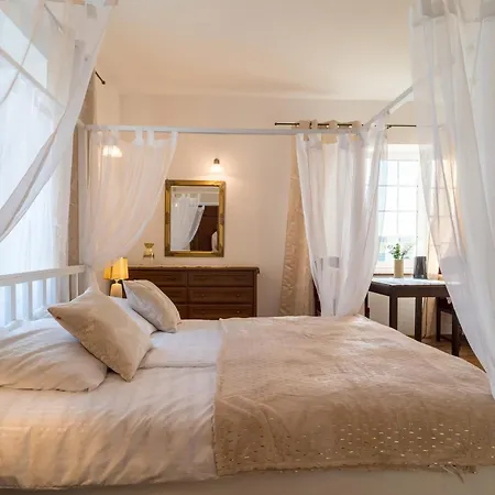 Dworek Krolewski Malgorzata グダニスク