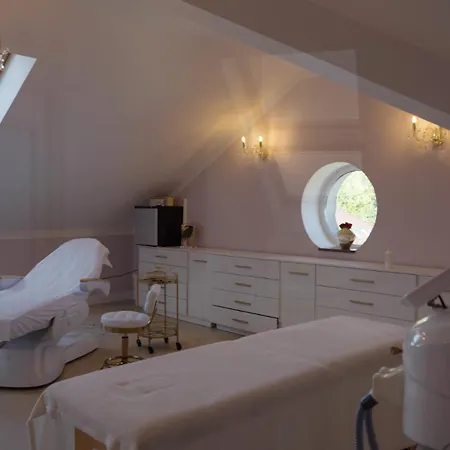 Aparthotel Dworek Krolewski Malgorzata *