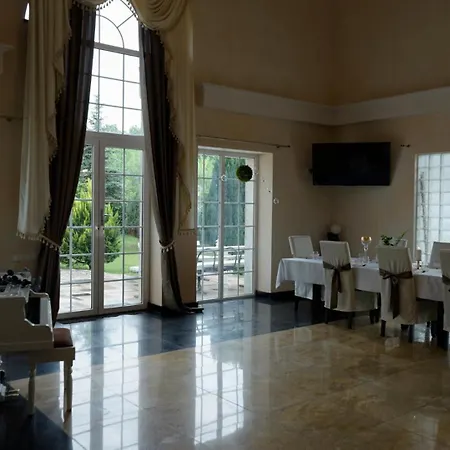 Dworek Krolewski Malgorzata