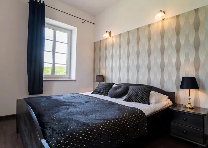 Dworek Krolewski Malgorzata