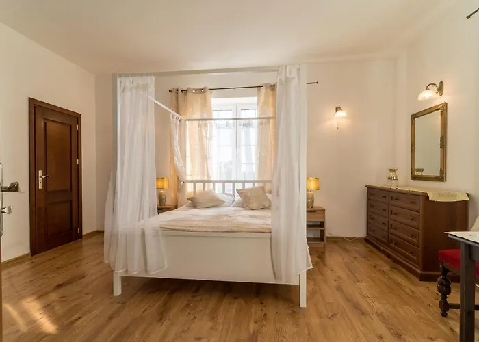 Dworek Krolewski Malgorzata 3*