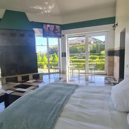 Dworek Krolewski Malgorzata