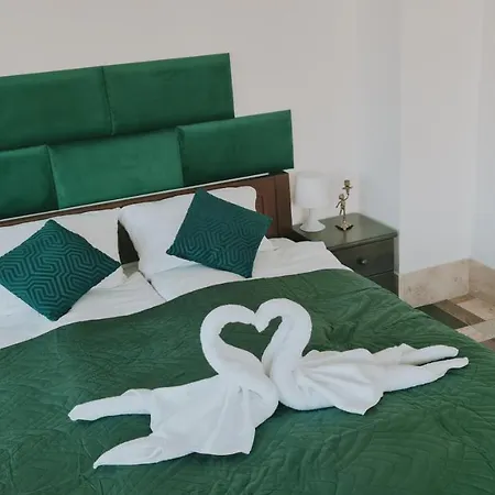 Dworek Krolewski Malgorzata